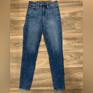 American Eagle Women’s denim jeans.  Size: 0s.